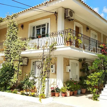 Polymnia Apartment *